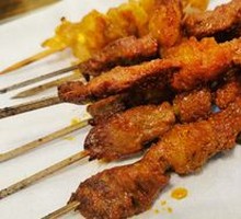 Charcoal-grilled Lamb Skewers