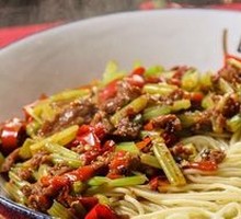 Spicy Pepper Beef Noodles