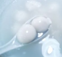 Glutinous Rice Balls in Fermented Rice Soup