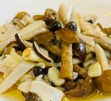 Chicken Broth Mushroom Dish