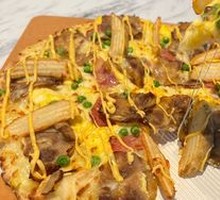 Classic Beef and Potato Pizza with Handcrafted Flavor