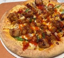 Spicy Crawfish & Tender Chicken Pizza