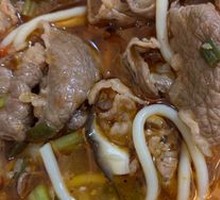 Clam and Beef Noodle Soup