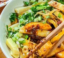 Cold-mixed glass noodles