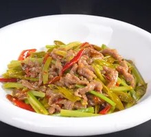 Pickled Chili Beef Noodles with Rice