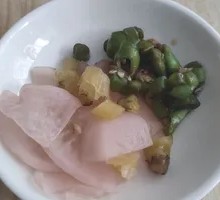 Spicy Pickled Vegetables