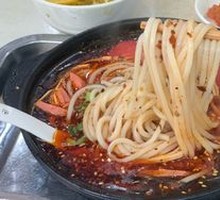 Three Delicacies Rice Noodles with Spicy Sauce