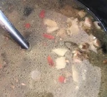 Stewed Chicken Noodles with Mushrooms