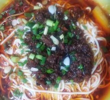 Red Sauce Mixed Noodles