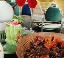 Lady Luna Dry White Wine