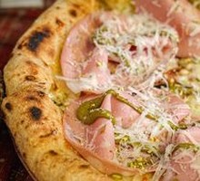 Pistachio Motzarella Ham Pizza