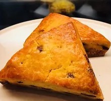 Honey Raisin Scone