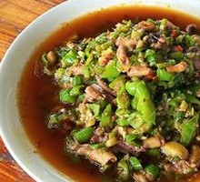 Green Pepper Chicken Offal Stir-fry