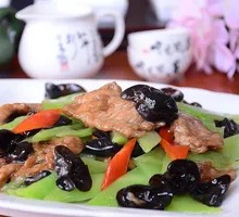 Bamboo Shoots and Wood Ear Mushroom with Pork Slices