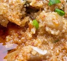 Steamed Pork Intestines with Rice Flour