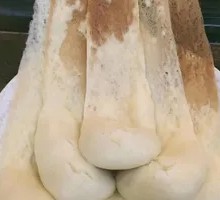 Pot-edge Steamed Bun