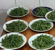 Cold-mixed green beans