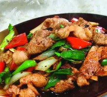Garlic Shoot Salt-Fried Pork