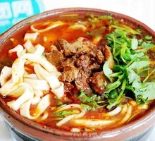 Tomato and Meat Stew in Clay Pot