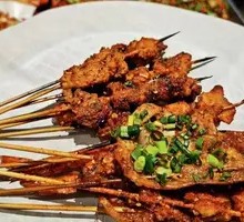 Sliced Beef with Green and Red Peppers