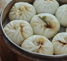 Saucy Pork Steamed Buns