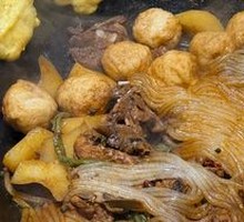 Stewed Goose in Iron Pot