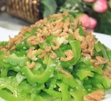 Bitter Melon with Shredded Pork