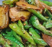 Green Pepper Spicy Pork Rice Bowl