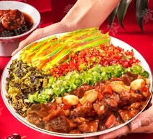 Stir-Fried Yellow Beef with Chopped Chili Rice