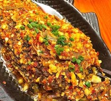 Sautéed Crucian Carp on Iron Plate