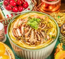 Sour Cabbage and Pork Noodles