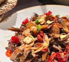 Ganoderma lucidum stir-fried with pork belly