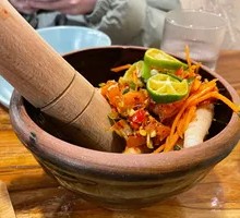 Thai Crushed Chicken Feet