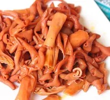 Salt-Baked Duck Intestine with Kelp Salad