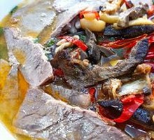 Pickled Chili Lamb Rice Noodles