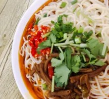 Fresh Chili Chicken Offal Noodles