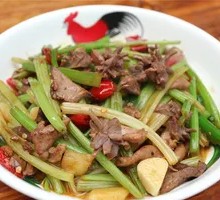 Pickled Pepper Stir-fried Chicken Offal with Rice