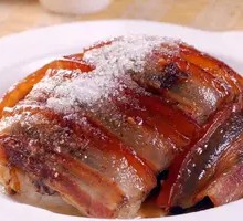 Sweet Steamed Pork Rolls