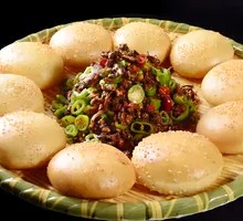 Crispy Pancake Braised Pork