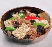 Fried Rice Noodles with Pork