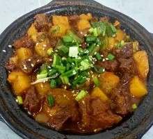 Potato and Beef in Clay Pot