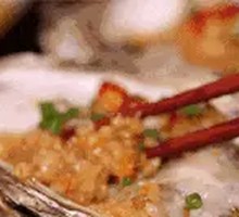 Hand-sized Garlic Roasted Oysters