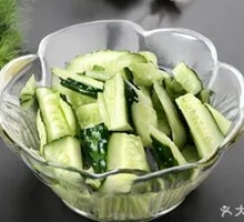 Shredded Cucumber and Green Onion