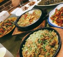 Steamed Pork Intestines with Rice Flour