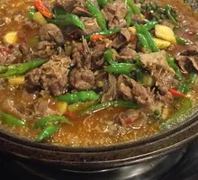 Volcanic Stone Pot Fresh Shrimp and Goose