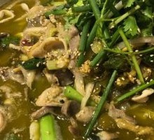 Green Sichuan Pepper Chicken Offal Pot