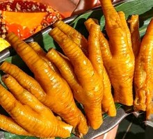 Stewed Chicken Feet in Spicy Sauce