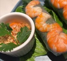 Refreshing Perilla Roast Meat Rice Paper Rolls