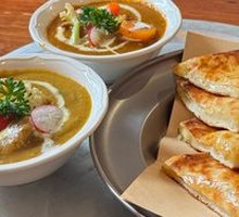 Freshly Baked Cheese Naan