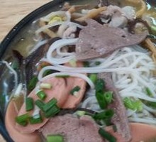 Old Chongqing Three Delicacies Pot Noodles